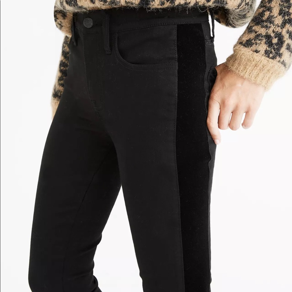 9" Mid-Rise Skinny Jeans: Velvet Tuxedo Stripe Edition